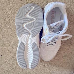 New balance cross trainers